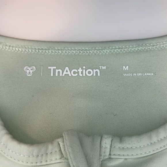 Aritzia TNAction Front Zip Cropped Workout Tank Top Sz M Mint Green - Picture 9 of 12